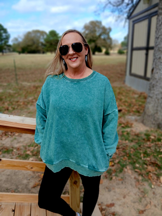 Dark green acid wash pullover (plus)