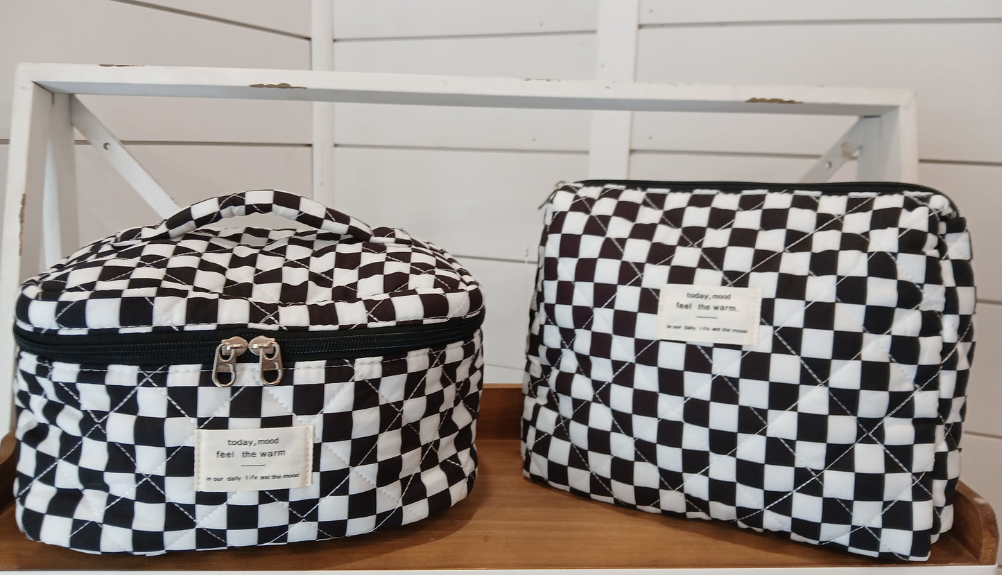 Checkered cosmetic case with handle