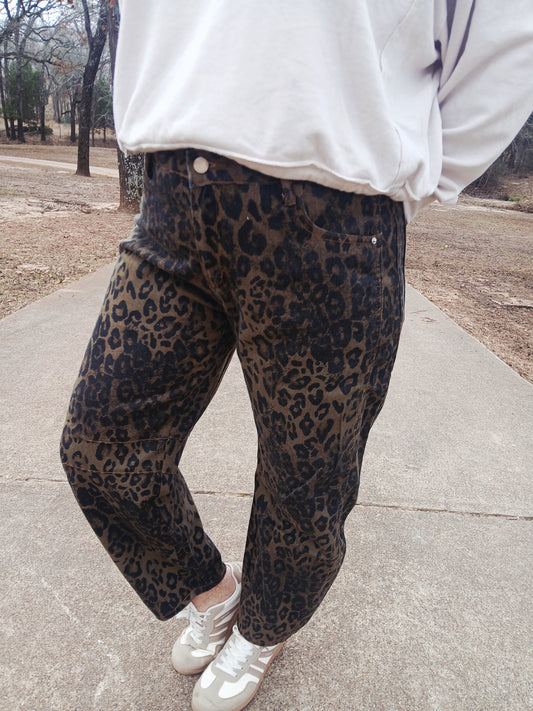 Leopard barrel jeans