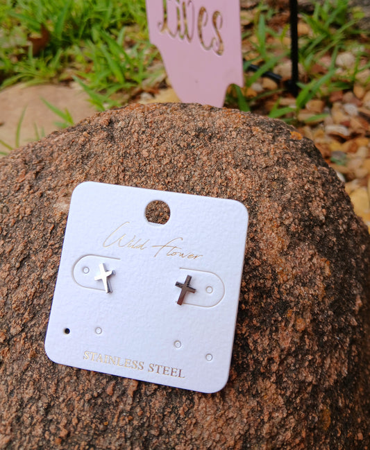 Dainty cross studs