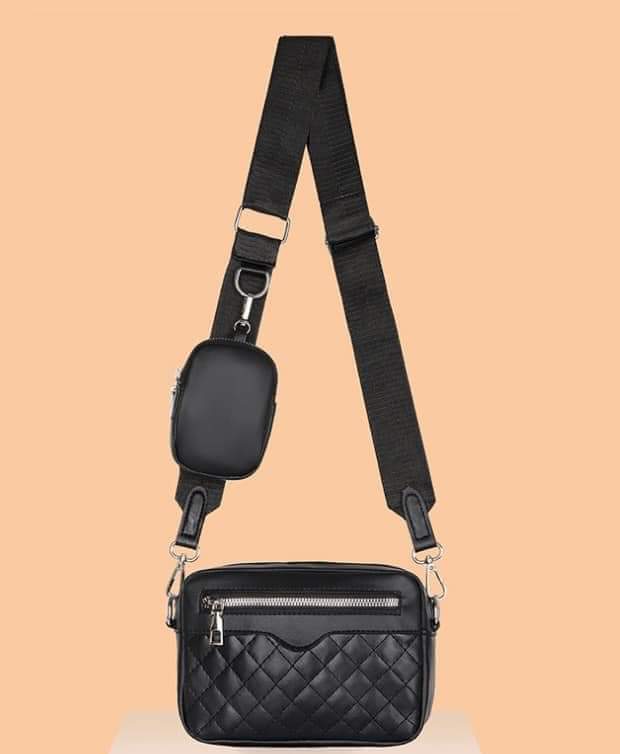 Cross Body with accessorie Pouch
