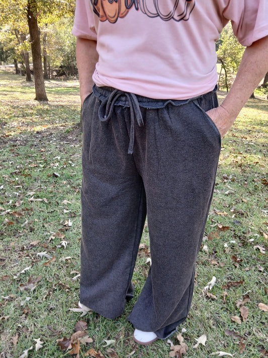 Raw Hem wide leg joggers (plus)