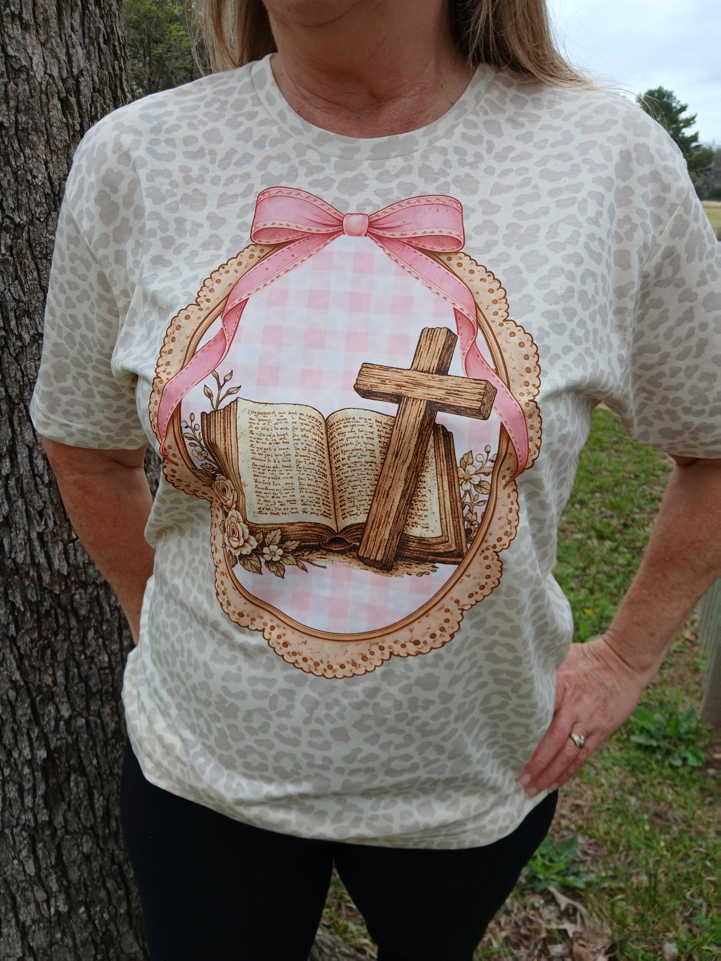 Leopard cross tee