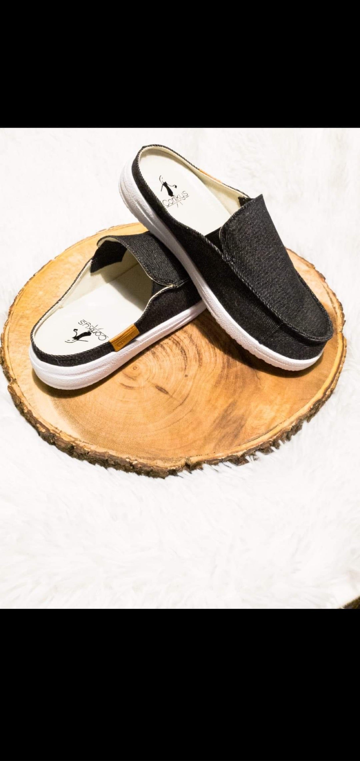 Black Pontoons